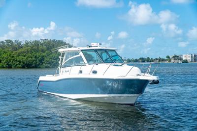 Boston Whaler 345 Conquest