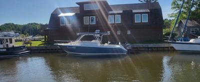 Cobia 312 Sport Cabin