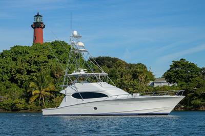 Hatteras 68 Convertible