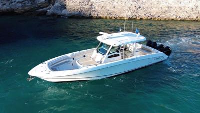 Boston Whaler 380 Outrage
