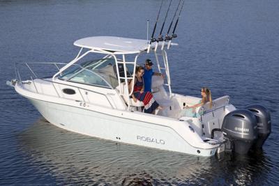 Robalo R265 Walkaround