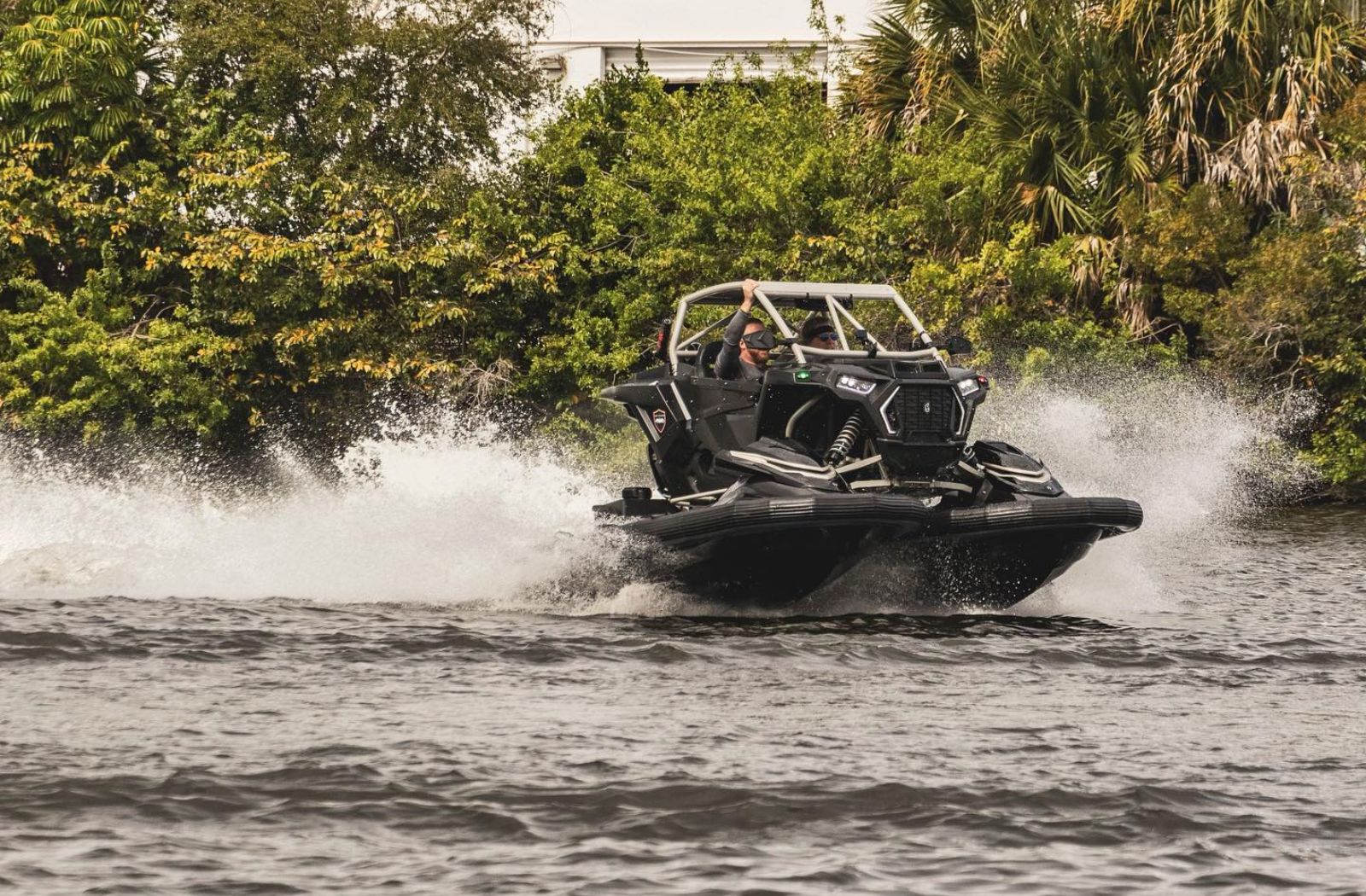 Supercharged Jet Ski Razor: Unleashing High-Speed Thrills on the Water