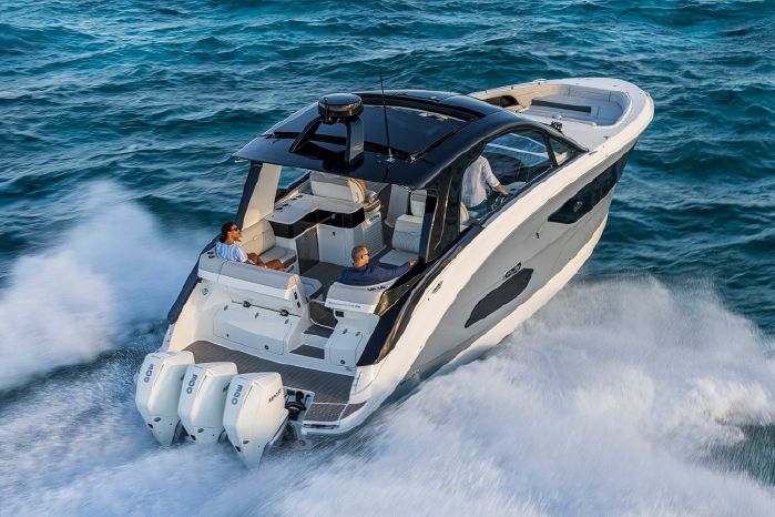 Sea Ray Sundancer: Ultimate Boating Guide for Enthusiasts