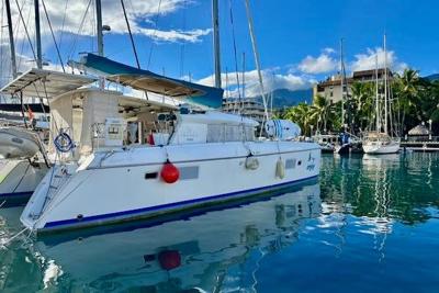 Lagoon 421