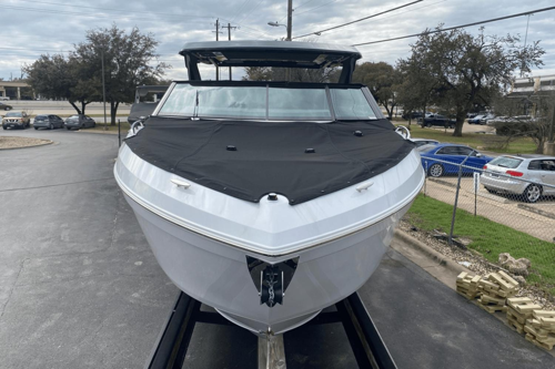 Cruisers Yachts 34 GLS